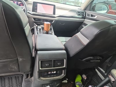 2024 Volkswagen Atlas 2.0T Peak Edition SEL