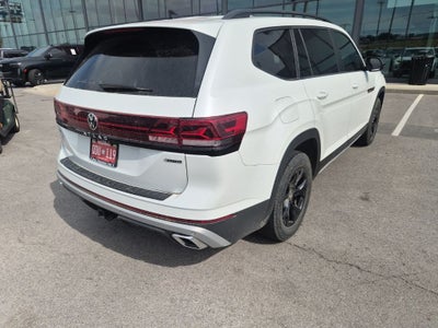 2024 Volkswagen Atlas 2.0T Peak Edition SEL