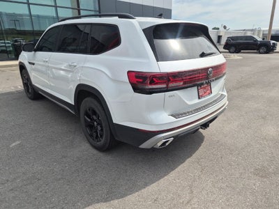 2024 Volkswagen Atlas 2.0T Peak Edition SEL