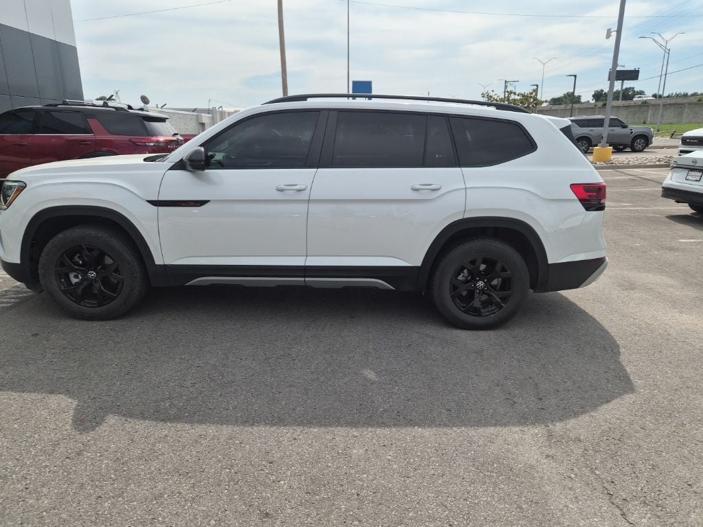 2024 Volkswagen Atlas 2.0T Peak Edition SEL