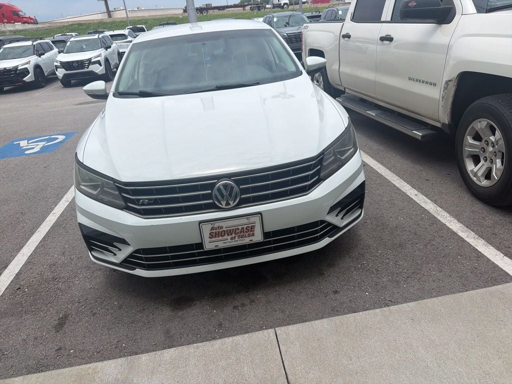 2018 Volkswagen Passat 2.0T R-Line