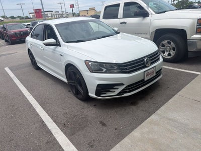 2018 Volkswagen Passat 2.0T R-Line