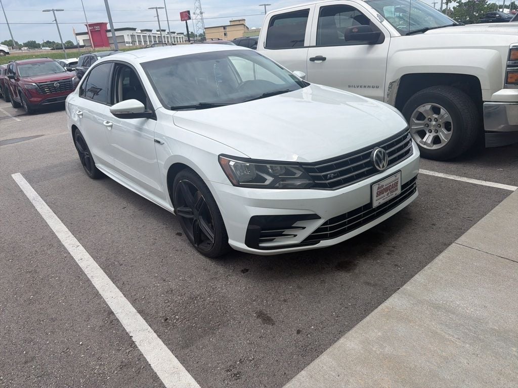 2018 Volkswagen Passat 2.0T R-Line