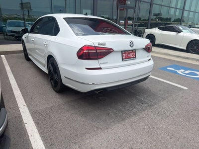 2018 Volkswagen Passat 2.0T R-Line