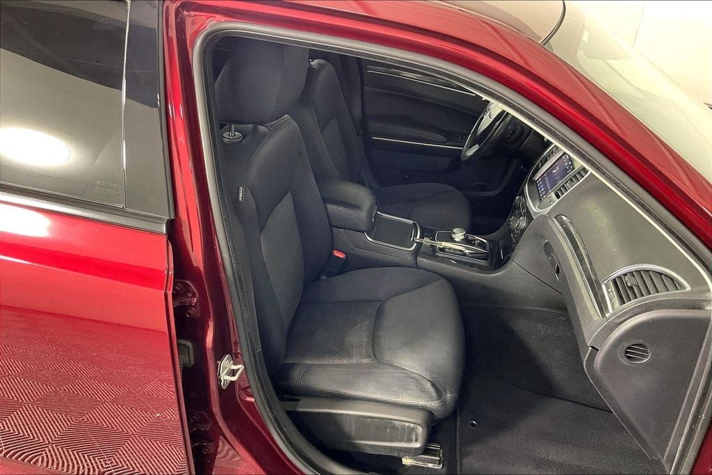 2019 Chrysler 300 Touring