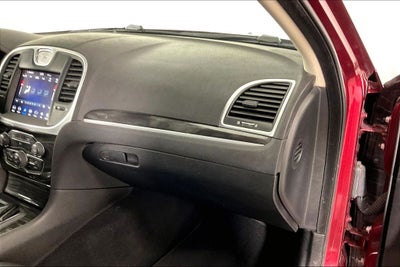 2019 Chrysler 300 Touring