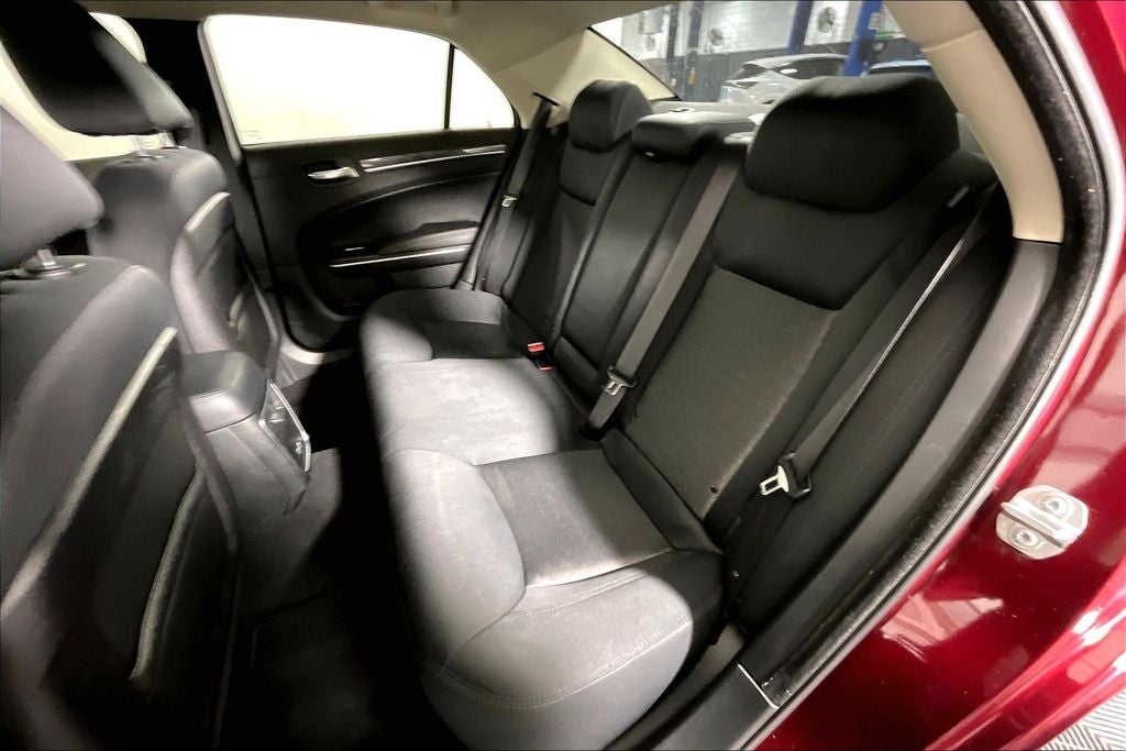 2019 Chrysler 300 Touring