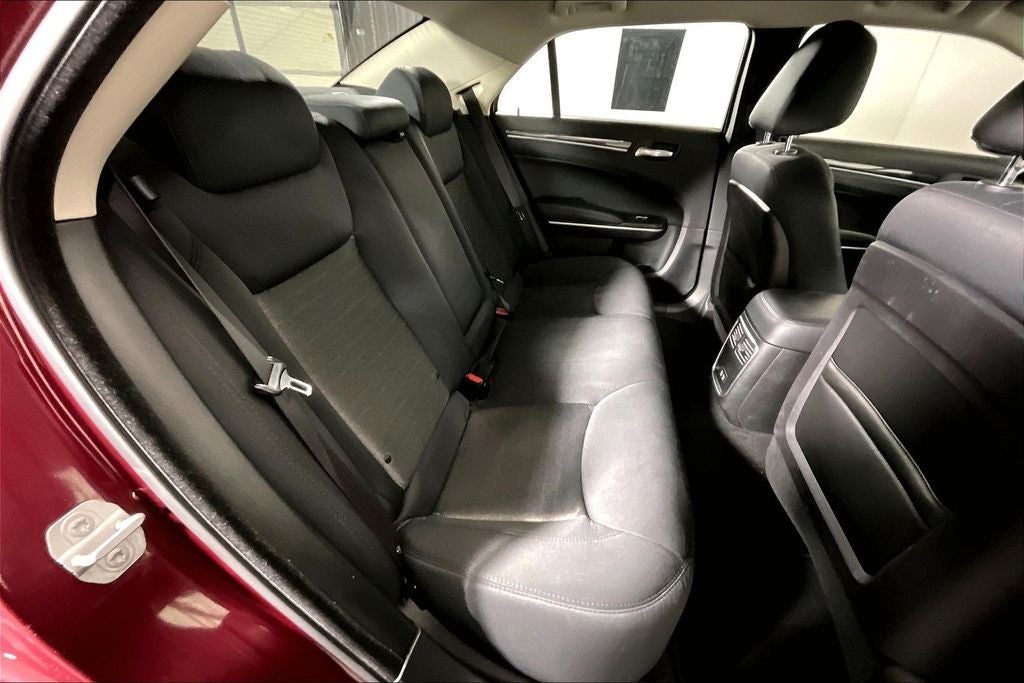 2019 Chrysler 300 Touring