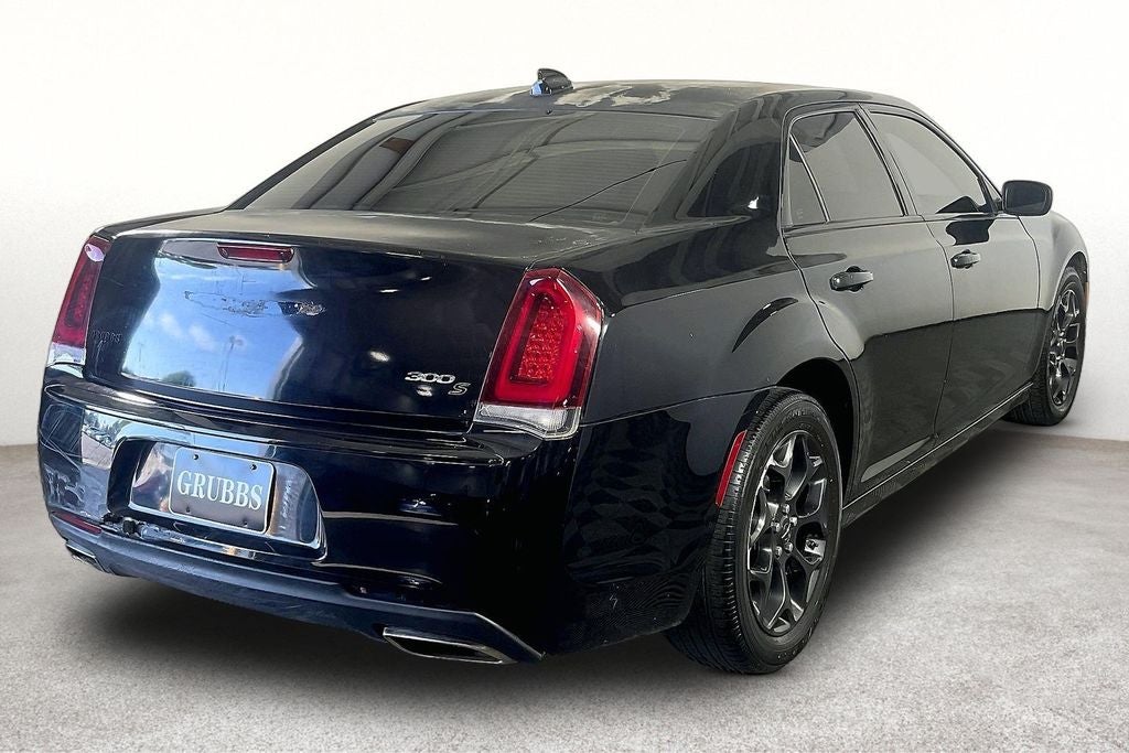 2019 Chrysler 300 S