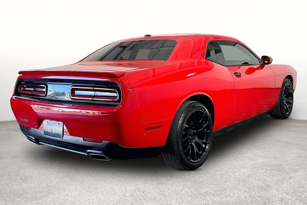 2015 Dodge Challenger SXT