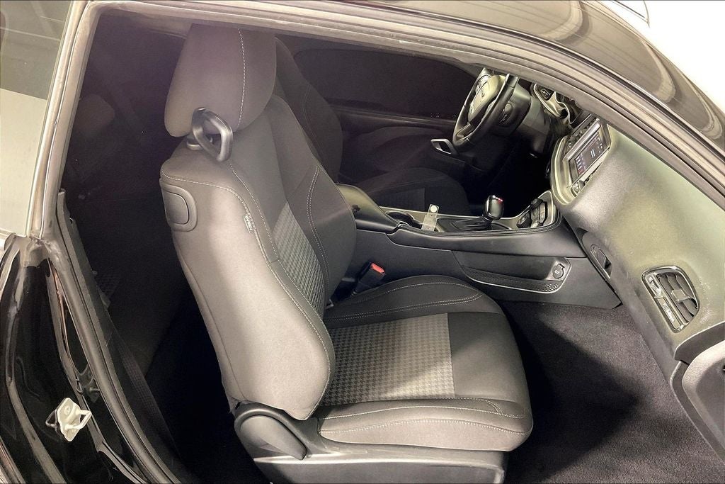 2022 Dodge Challenger SXT
