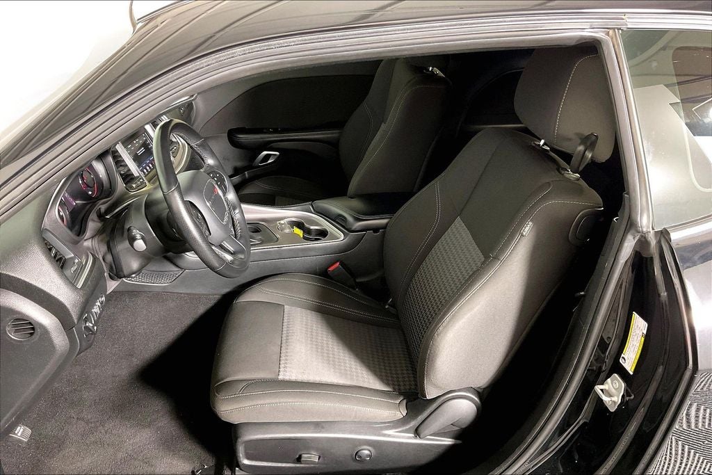 2022 Dodge Challenger SXT