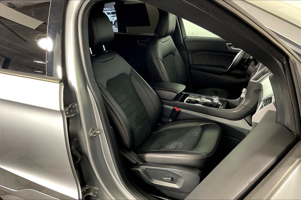 2021 Ford Edge ST Line