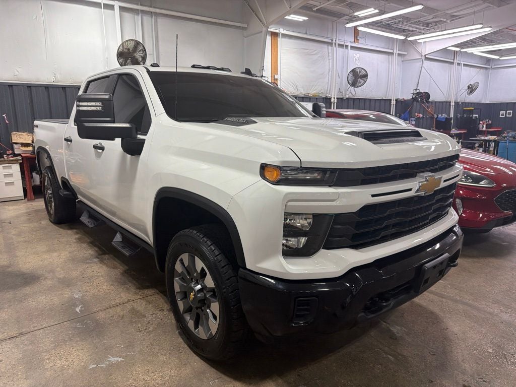 2024 Chevrolet Silverado 2500HD Custom