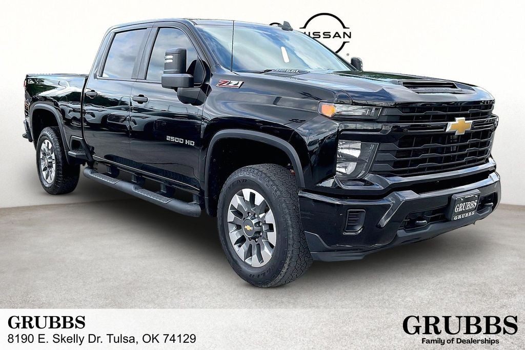 2024 Chevrolet Silverado HD Custom 4WD Crew Cab Standard Box's photo