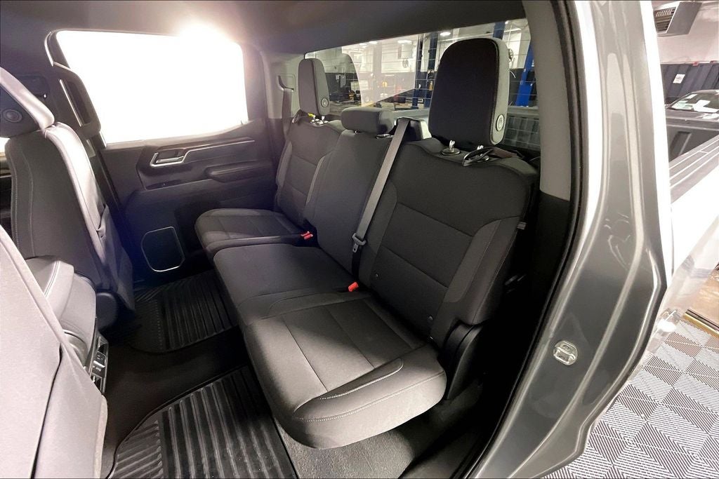 2025 Chevrolet Silverado 1500 LT LT1