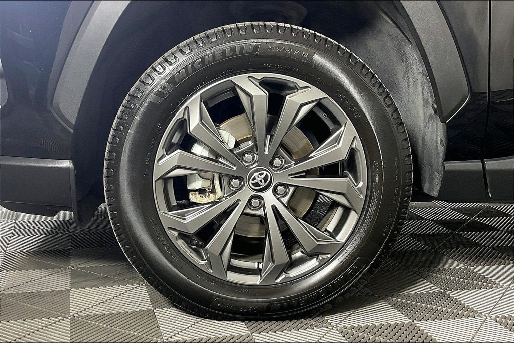 2024 Toyota RAV4 Hybrid XLE Premium