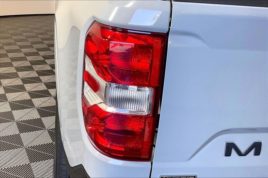 2023 Ford Maverick XL