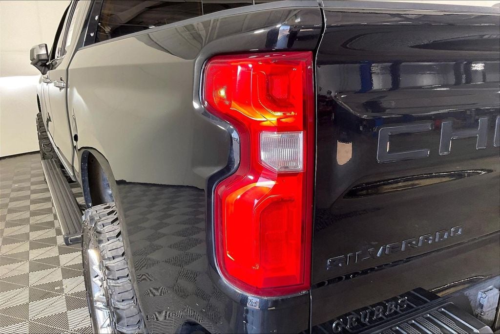 2022 Chevrolet Silverado 1500 High Country