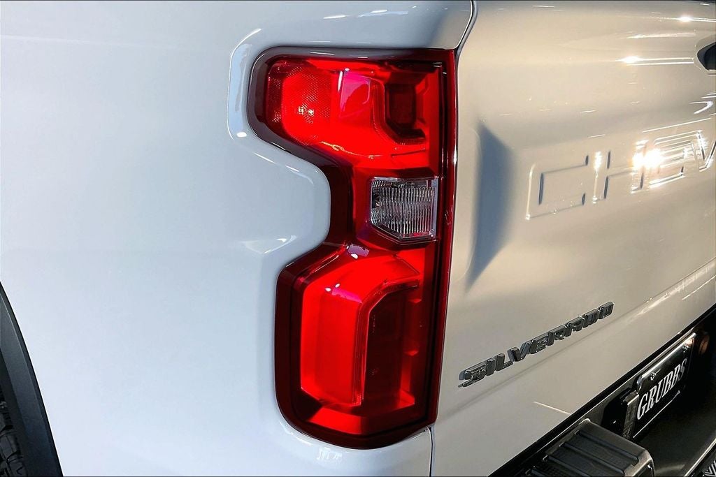 2025 Chevrolet Silverado 1500 ZR2