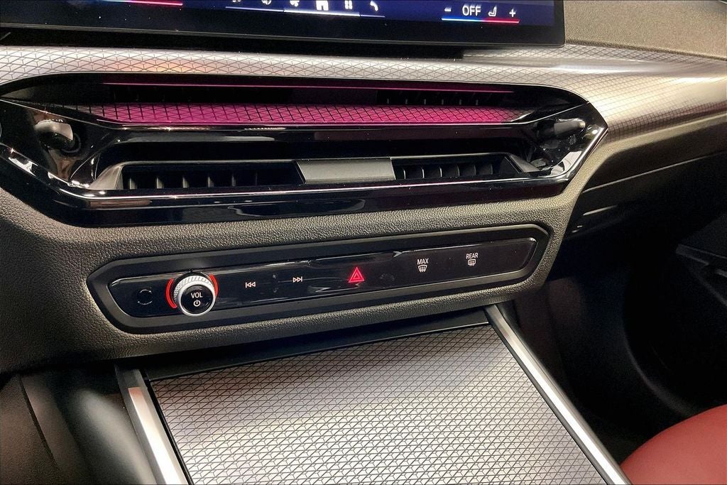 2025 BMW 3 Series 330i xDrive M Sport