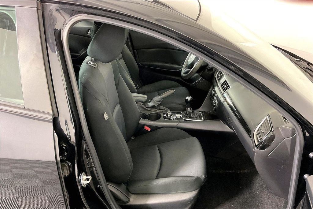 2015 Mazda Mazda3 i Sport