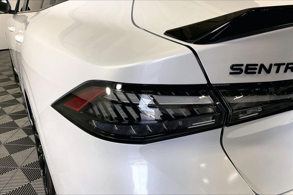 2027 Nissan Sentra SR Midnight Edition