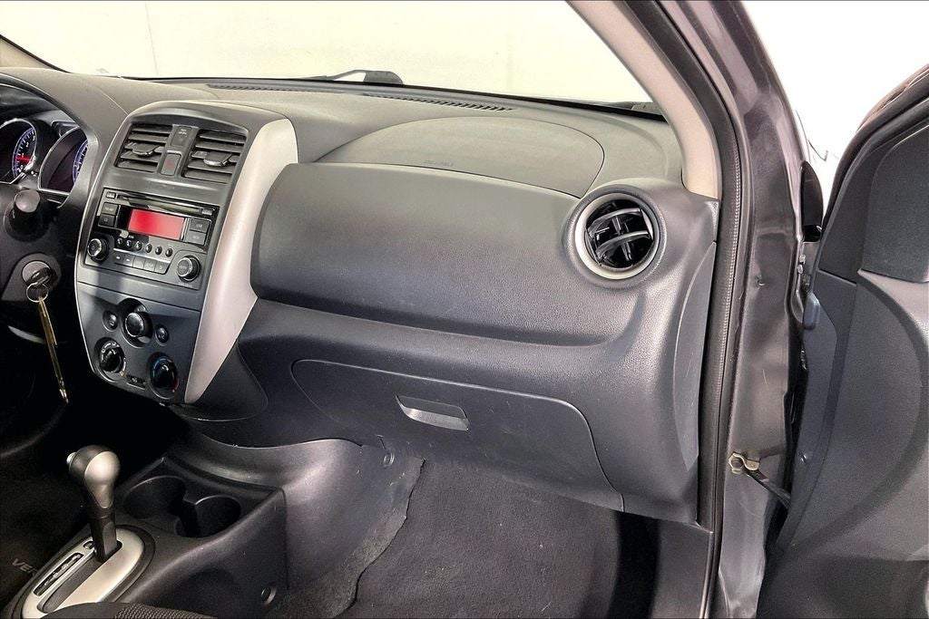 2016 Nissan Versa 1.6 SV