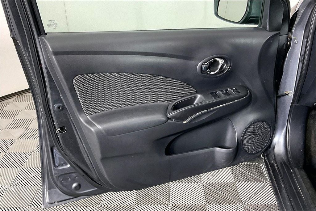 2016 Nissan Versa 1.6 SV