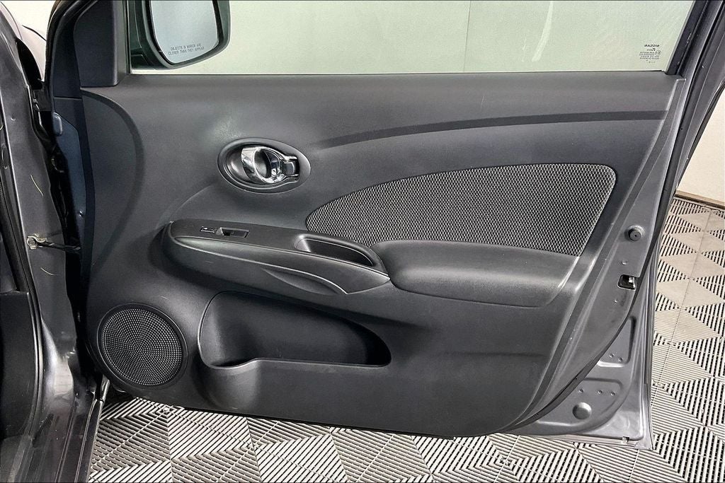 2016 Nissan Versa 1.6 SV