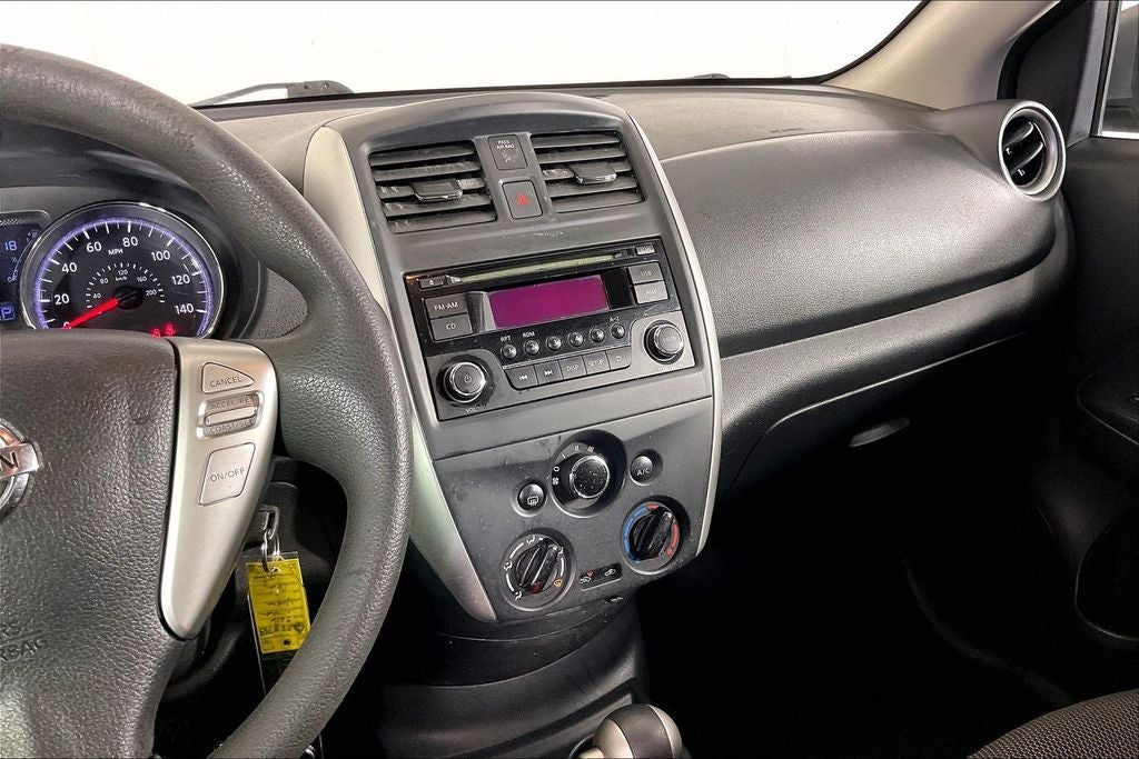 2016 Nissan Versa 1.6 SV