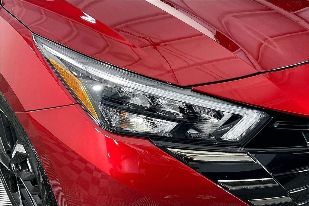 2025 Nissan Versa SR