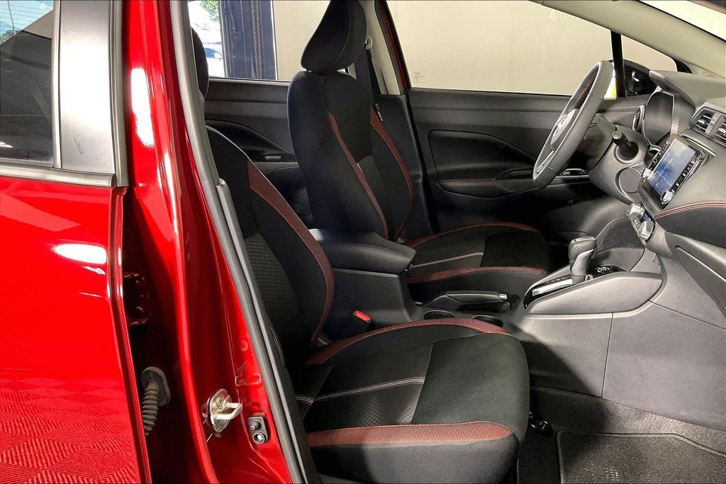 2025 Nissan Versa SR