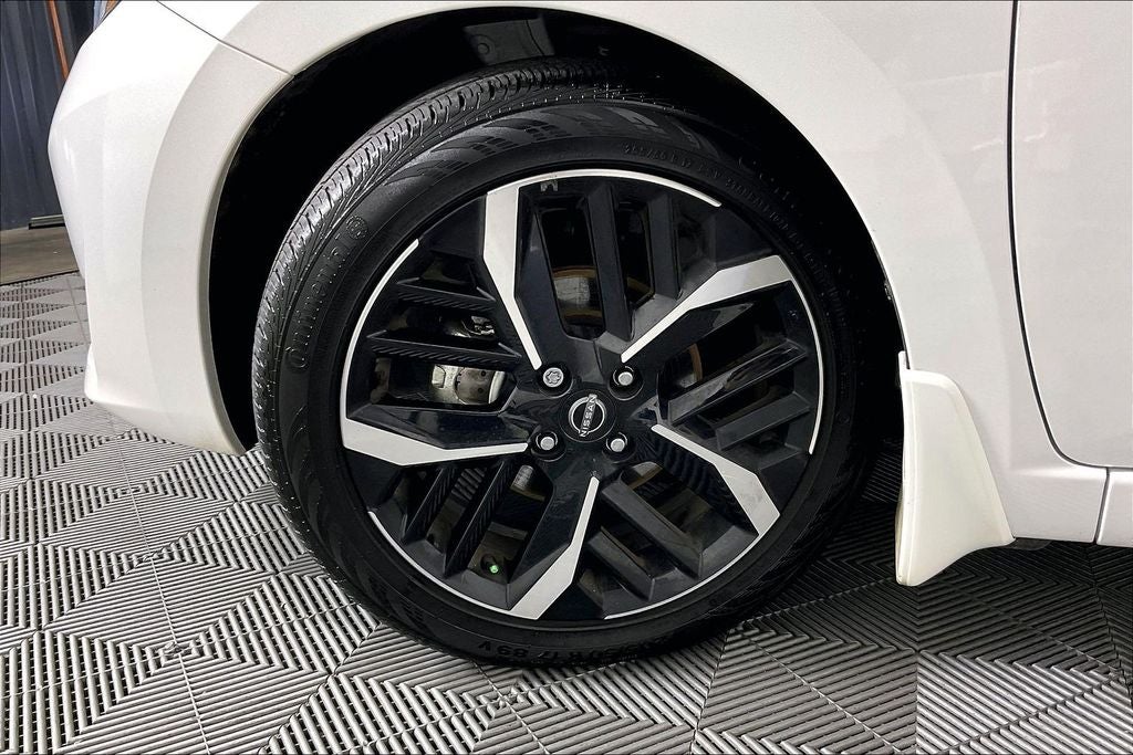 2025 Nissan Versa 1.6 SR