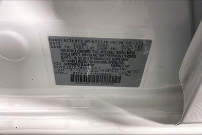 2025 Nissan Versa 1.6 SR