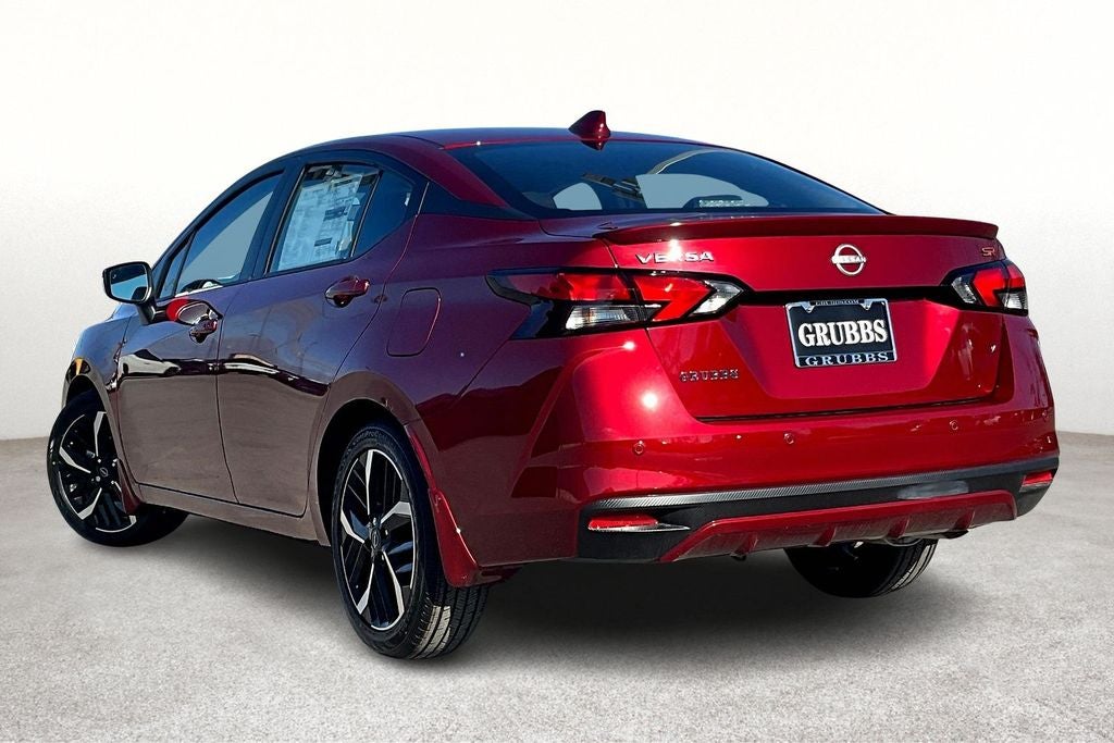 2025 Nissan Versa SR