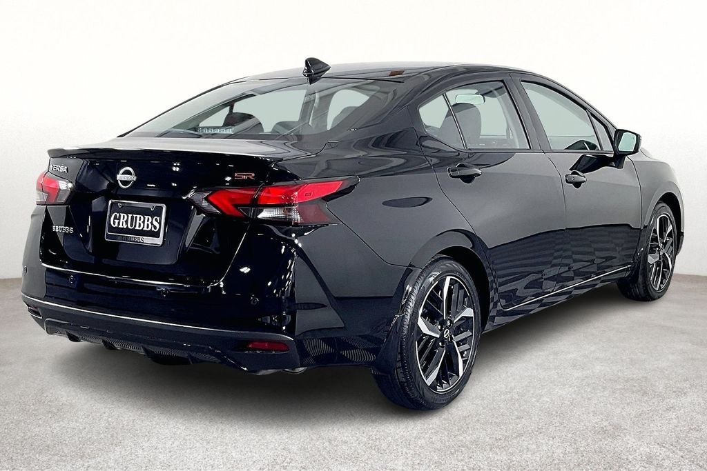 2025 Nissan Versa SR