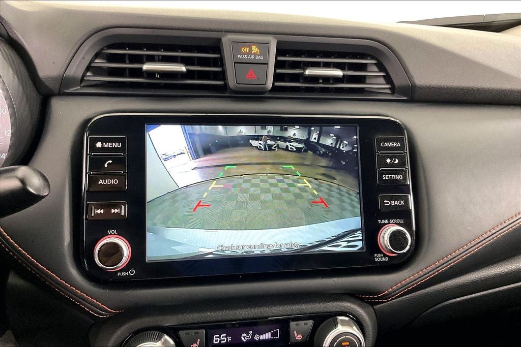 2025 Nissan Versa 1.6 SR