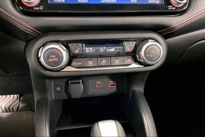 2025 Nissan Versa 1.6 SR