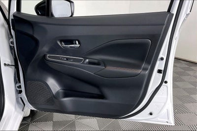 2025 Nissan Versa SR