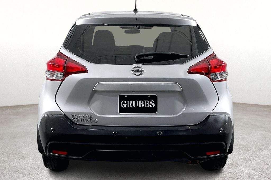 2020 Nissan Kicks S