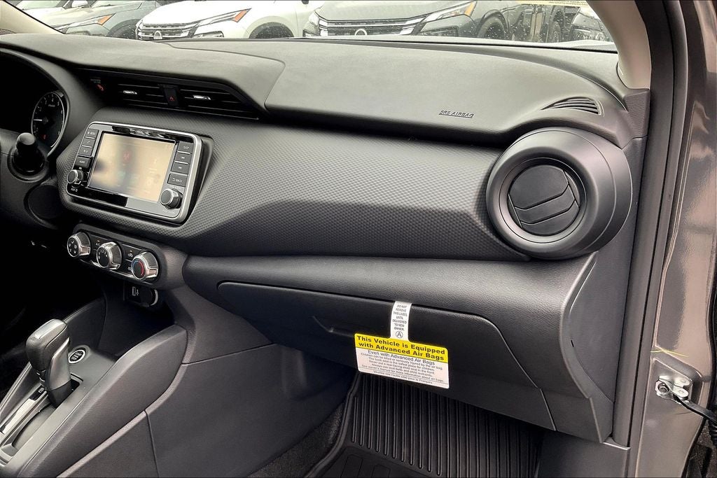 2025 Nissan Kicks Play S