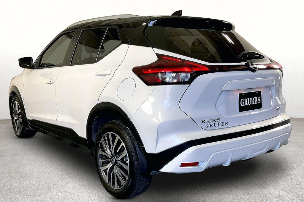 2023 Nissan Kicks SV