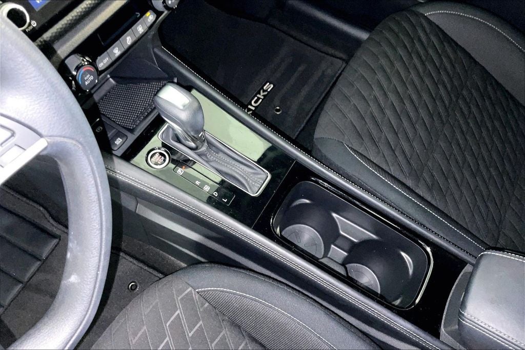 2022 Nissan Kicks SV