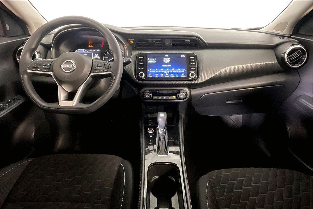 2022 Nissan Kicks SV
