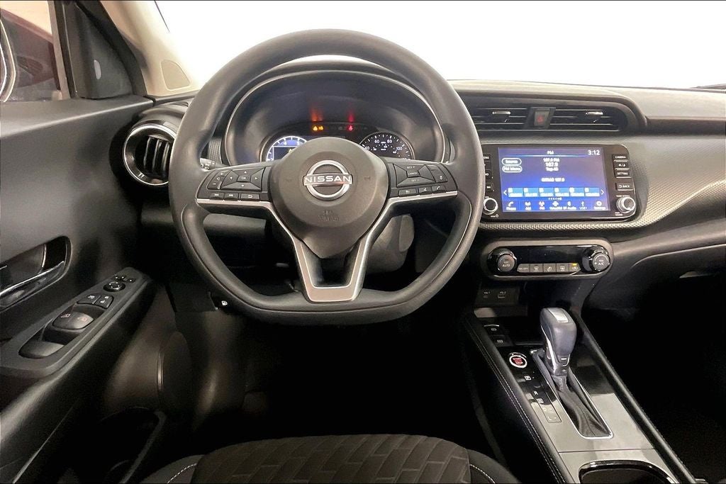 2022 Nissan Kicks SV