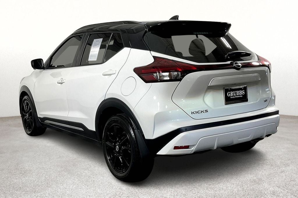 2023 Nissan Kicks SR