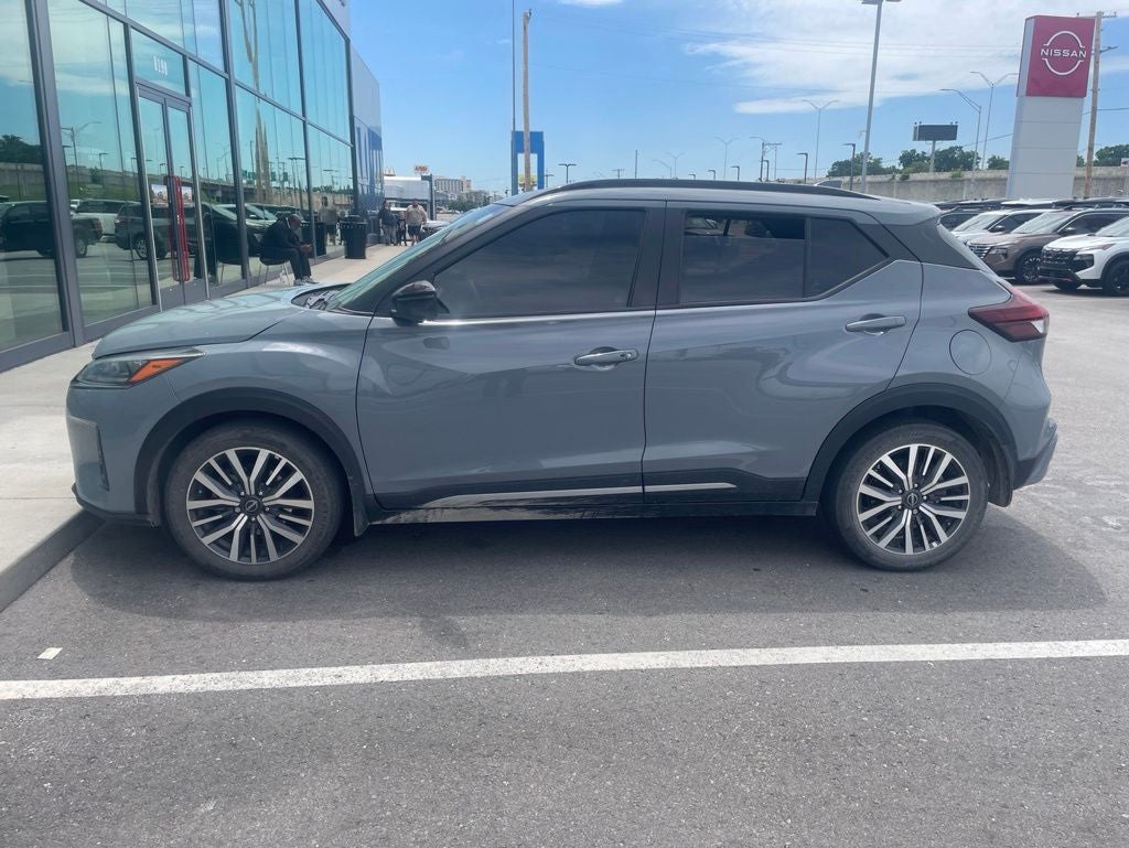 2023 Nissan Kicks SR