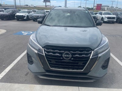 2023 Nissan Kicks SR