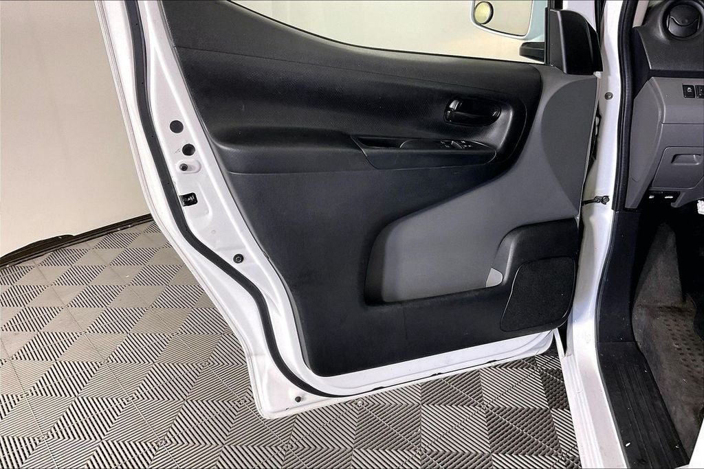 2017 Nissan NV200 SV